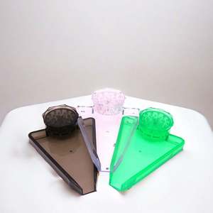 Molino Manual de Hierbas Secas 2 en 1 de Plástico al por Mayor CN con Embudo Triangular y Bandeja Enrollable Personalizada - Product Image 3