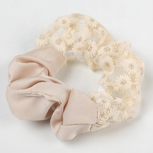 Coleteros de Tela con Estampado Floral, Coleteros Grandes, Coleteros Coloridos Tipo Scrunchie - Product Image 3