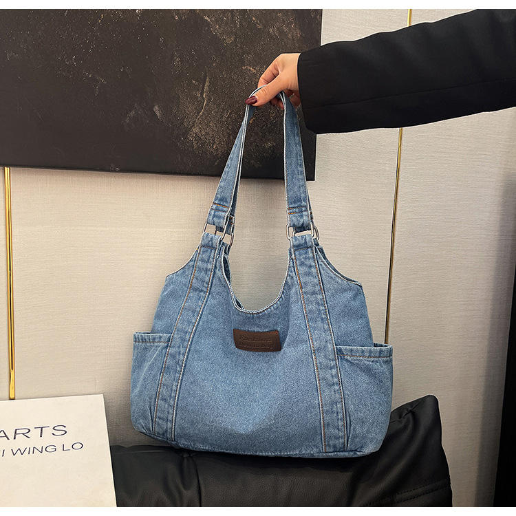 สีฟ้าอ่อน