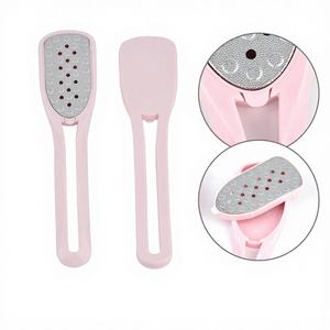 Kit professionnel de grattoirs pour pieds en acier inoxydable, réutilisable, pour manucure, pédicure, coupe-ongles, élimination des callosités et raclage - Product Image 1