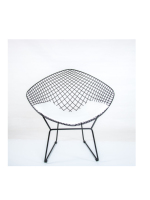Fauteuil lounge moderne en fil métallique avec coussin noir et dossier en maille métallique blanche, fauteuil d'appoint contemporain pour salon