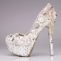 Nouvelles sandales à talons hauts ornées de strass, élégantes et luxueuses, pour mariage, banquet, soirée, robes de femmes, chaussures à talons aiguilles pointus