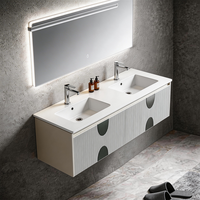Meuble-lavabo mural moderne personnalisé pour salle de bain avec tiroirs, vasque et miroir LED, design architectural