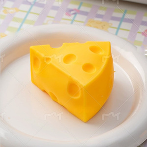 Bloc de fromage réaliste anti-stress, jouet de farce en TPR durable non comestible pour amis de 14 ans et plus, stock disponible - Product Image 5