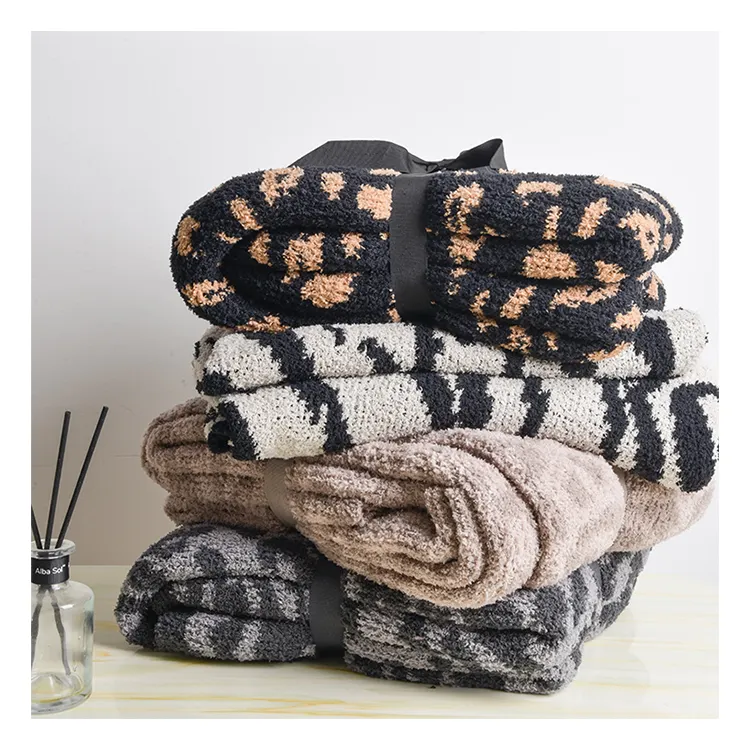 New Arrival Custom Leopard Printing Super Comfy Fuzzy Comfy Soft Warm Knitted Throw Blankets For Home Decor