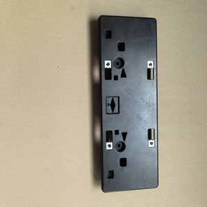 กรอบป้ายทะเบียนสำหรับโตโยต้า Es260 รุ่น 22 ระยะห่างรู 200 มม. สีดำ แบบฝัง หมายเลขชิ้นส่วน 52114 33650 - Product Image 1