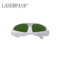 Lunettes de sécurité laser à protection de longueur d'onde 200-1800 nm avec monture blanche certifiées CE pour les appareils IPL