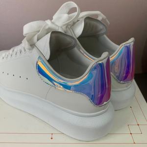 รองเท้าลำลองแบบผูกเชือกคุณภาพสูง ดีไซน์หรูหรา กันลื่น พื้นรองเท้าบุนุ่ม พร้อมดีไซน์ป้องกันหัวเข่า เหมาะสำหรับทุกฤดูกาล - Product Image 4