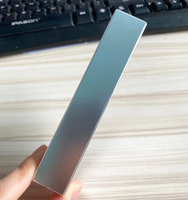 Boîtes d'emballage de gloss à lèvres de luxe personnalisées avec logo privé, gaufrage, pelliculage mat, papier recyclable pour cosmétiques
