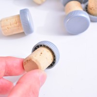 Bouchon de bouteille de vin rouge personnalisable en gros d'usine, bouchon de champagne en forme de T, bouchon de liqueur avec logo imprimable