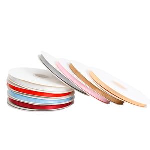 2025 superventas 3/8 pulgadas 100 yardas cinta <span class=keywords><strong>de</strong></span> satén <span class=keywords><strong>de</strong></span> doble cara 100% poliéster rollo <span class=keywords><strong>de</strong></span> cinta <span class=keywords><strong>de</strong></span> Color sólido para envolver regalos invitación - Product Image 6