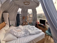 Dôme transparent de luxe pour glamping, tente en verre pour restaurant
