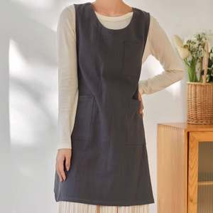 Tablier en lin noir avec logo personnalisé, réglable, avec poches, tablier de nettoyage, tablier de salon design en lin - Product Image 1