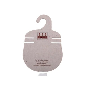 Paños para eructar <span class=keywords><strong>de</strong></span> bebé y colgadores <span class=keywords><strong>de</strong></span> cartón para baberos infantiles - Diseño vintage ecológico para exhibición en tiendas/boutiques - Product Image 3