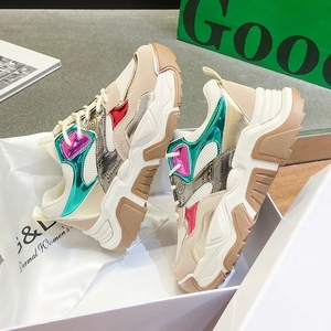 Chaussures décontractées respirantes pour femmes, style marche, nouvelle collection 2026, chaussures de sport vulcanisées à semelle épaisse pour femmes - Product Image 1