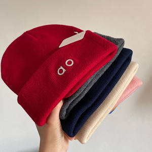 Bonnet de créateur en tricot d'hiver, bonnet tendance, chapeaux d'automne pour hommes, bonnet de ski en tricot pour femmes, bonnet de voyage - Product Image 1
