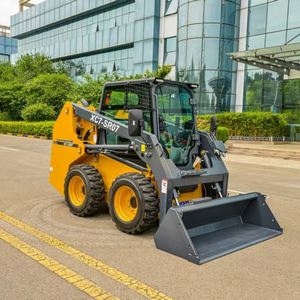 Cargadora Compacta de Dirección Deslizante de la Mejor Marca China XC7-SR07B, la Más Vendida, de Alto Rendimiento para Construcción, con Control Piloto - Product Image 1