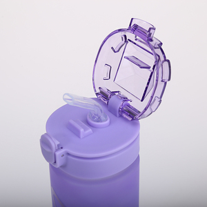 Bouteille d'eau pour enfants avec paille et autocollants de dessin animé Couleurs dégradées Type de paille Bouteille d'eau pour enfants Bouteille de boisson en gros 620ml - Product Image 4