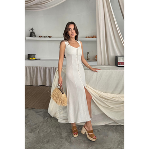 Robe longue en lin blanc sans manches à col carré avec détails boutonnés, style élégant et décontracté, conception personnalisée, pour la vente au détail - Product Image 2