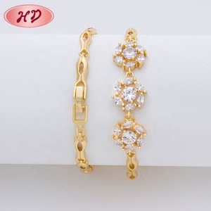 Bracelet tendance pour enfants, en alliage de cuivre plaqué or, avec breloque en forme de fleur et zircon coloré, idéal pour un anniversaire - Product Image 3