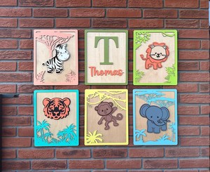 OEM ODM Affiche de nom en bois faite à la main sur le thème de safari Cadeau personnalisé pour tout-petit pour garçon de 3 ans pour les organisateurs de coffres à jouets de pépinière - Product Image 5