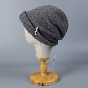 2025 New Arrival Winter Wool Slouch <b>Hat</b> Women Fashion Trendy Pearl Decoration Casual Fisherman Bucket <b>Hat</b> - Product Image 2