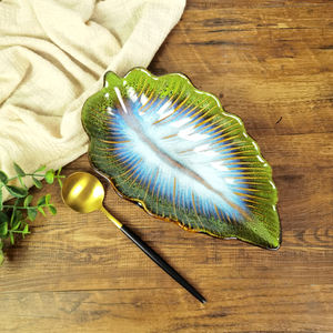 Plato de Cerámica para <span class=keywords><strong>Sushi</strong></span> en Forma de Hoja, Esmaltado en Verde Azulado, Plato Hondo para Cena, 9 Pulgadas - Product Image 2