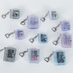 ใหม่เคส PVC สำหรับกระเป๋านักเรียนขนาด1นิ้ว & 2นิ้วพร้อมพวงกุญแจอัลบั้มรูปขนาดเล็ก - Product Image 1