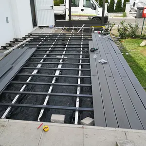 Plancher en wpc composite de haute qualité anti uv creux résistant aux fissures pour terrasse extérieure