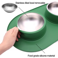 Mangeoire double pour chat et chien en acier inoxydable, écologique, OEM ODM, anti-déversement, antidérapante, avec tapis de léchage en silicone, pour usage extérieur
