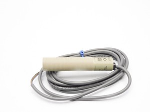 Capteur photoélectrique E3F2-R2Z1 série <span class=keywords><strong>E3F</strong></span> 24-240VAC 2M PLC - Product Image 2