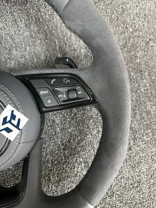 Housse de volant en cuir suédé cousue à la main Alcanta <span class=keywords><strong>Ra</strong></span> Wrap pour <span class=keywords><strong>Audi</strong></span> R8 Coupé <span class=keywords><strong>Audi</strong></span> Sport Edition TT Coupé 2015 - Product Image 3