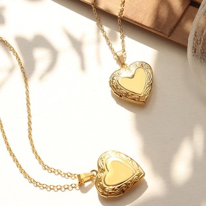 Thoughtful Gifts for Mom's Day: 5 Jewelry Picks She’ll Treasure