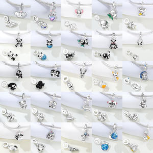 Bracelet en laiton avec pendentifs, motifs panda, éléphant et ours, adapté aux hommes et aux femmes, personnalisation tendance. - Product Image 2