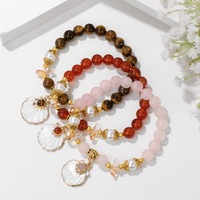 Nouveau Design 8mm Sodalite Pierre Perlé Bracelet pour Femmes D'été Mignon De Mode Dainty Élastique Shell Pendentif Bracelet Cadeau
