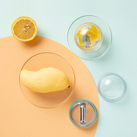 Outils de cuisine les plus vendus Éplucheur de stockage créatif Éplucheur de fruits et légumes en acier inoxydable