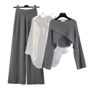 Conjunto Feminino de Três Peças Atacado Direto da Fábrica: Blusa Solta, Suéter e Calça Pantalona de Cintura Alta, Vintage e Casual - Product Image 1