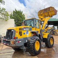 Chargeuse sur pneus Komatsu WA320 d'occasion, d'origine japonaise, en bon état, matériel de construction d'occasion à vendre
