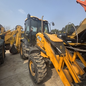 Chargeuse-pelleteuse hydraulique multifonction d'occasion JCB 3CX 4WD d'origine britannique pour travaux routiers et agricoles - Product Image 1