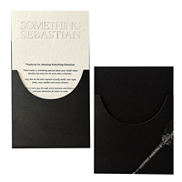 Papier de coton épais Logo texte en relief Certificat de produit Invitation de carte personnalisée avec manchon d'enveloppe