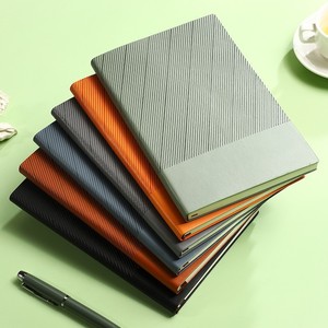 Cuaderno A5 de Tapa Dura de PU Premium Personalizado con <span class=keywords><strong>100</strong></span> <span class=keywords><strong>Hojas</strong></span> y Juego de Bolígrafos, Set de Regalo Empresarial - Product Image 3