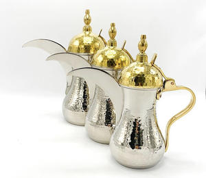 Compre una tetera de estilo árabe, hecha a mano en metal con acabado premium, para preparar té y café, ideal para restaurantes y uso doméstico. - Product Image 6