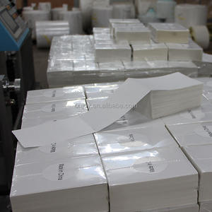 Papier thermique sensible à la chaleur brillant imperméable 4 x 6 Étiquettes thermiques directes pour codes-barres Étiquette d'expédition autocollante perforée 500 - Product Image 5