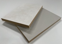 Panneau MDF laminé PET coréen à relief profond, couleur unique pour meubles, en 1220*3050*18mm