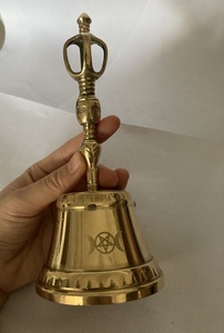 Campana per addome in ottone lucido con tripla luna e Design a stella campana magica per mago - Product Image 3