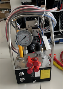 Ba giai đoạn lưu lượng cao thủy lực điện mô-men xoắn cờ lê bơm cho hai wrenches đồng thời 700bar - Product Image 2