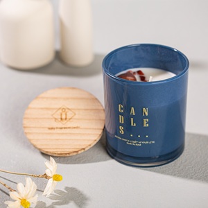 Velas Aromáticas de 100g, Cera de Parafina, Frasco de Vidrio, Hechas a Máquina, Aroma Festivo, Duración de 20-40 Horas, Fragancia Clásica para Interiores - Product Image 6