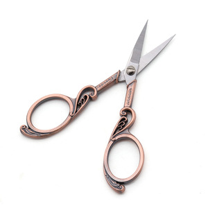 Ciseaux à broder en acier inoxydable, petits et portables, pour le point de croix, la couture, la coupe de fil, l'artisanat et l'usage domestique - Product Image 2