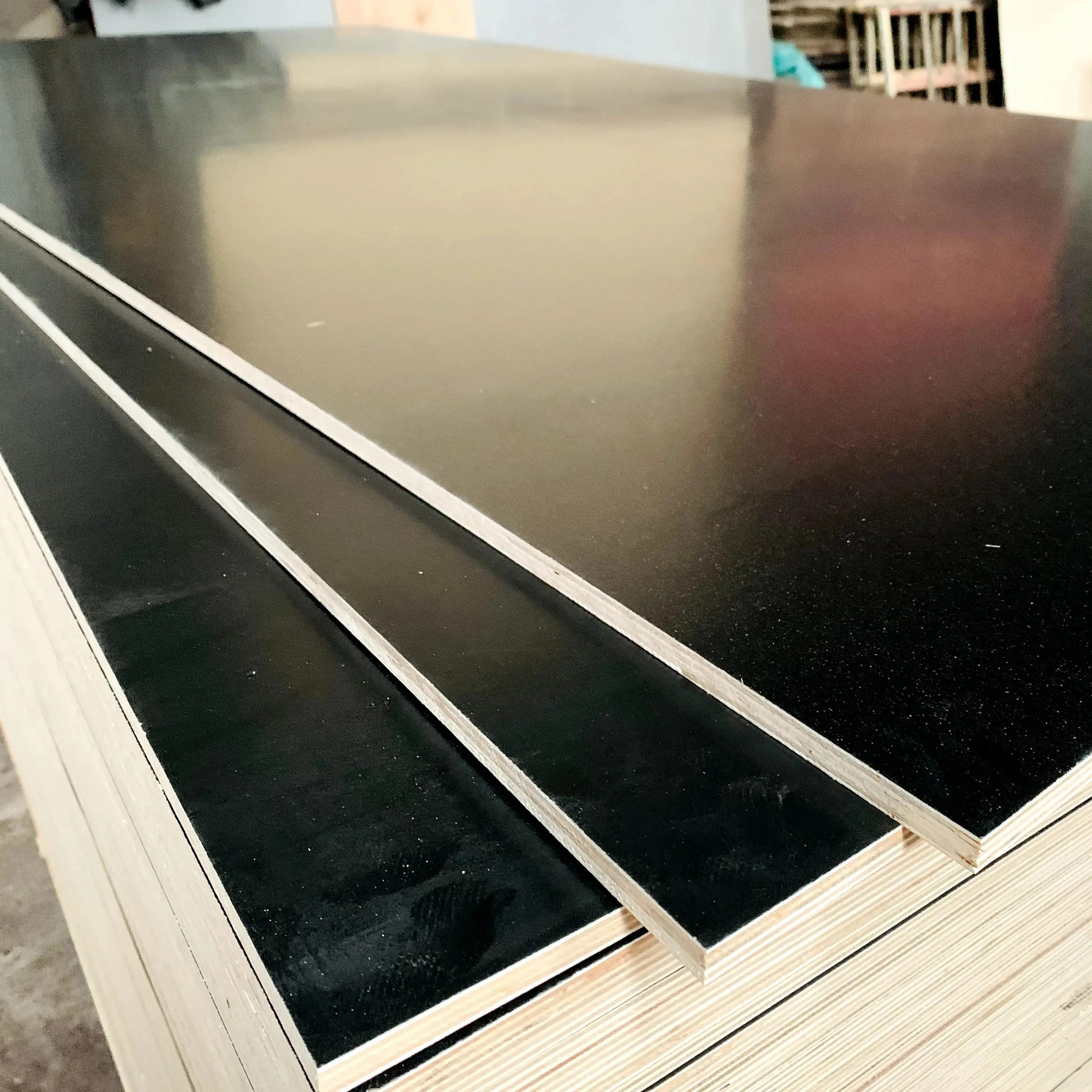 High quality white plywood black phenolic film faced plywood 15mm 18mm