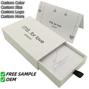 Caja de Joyería Personalizada de Lujo para Anillos, Collares y Pendientes Pequeños - Product Image 2